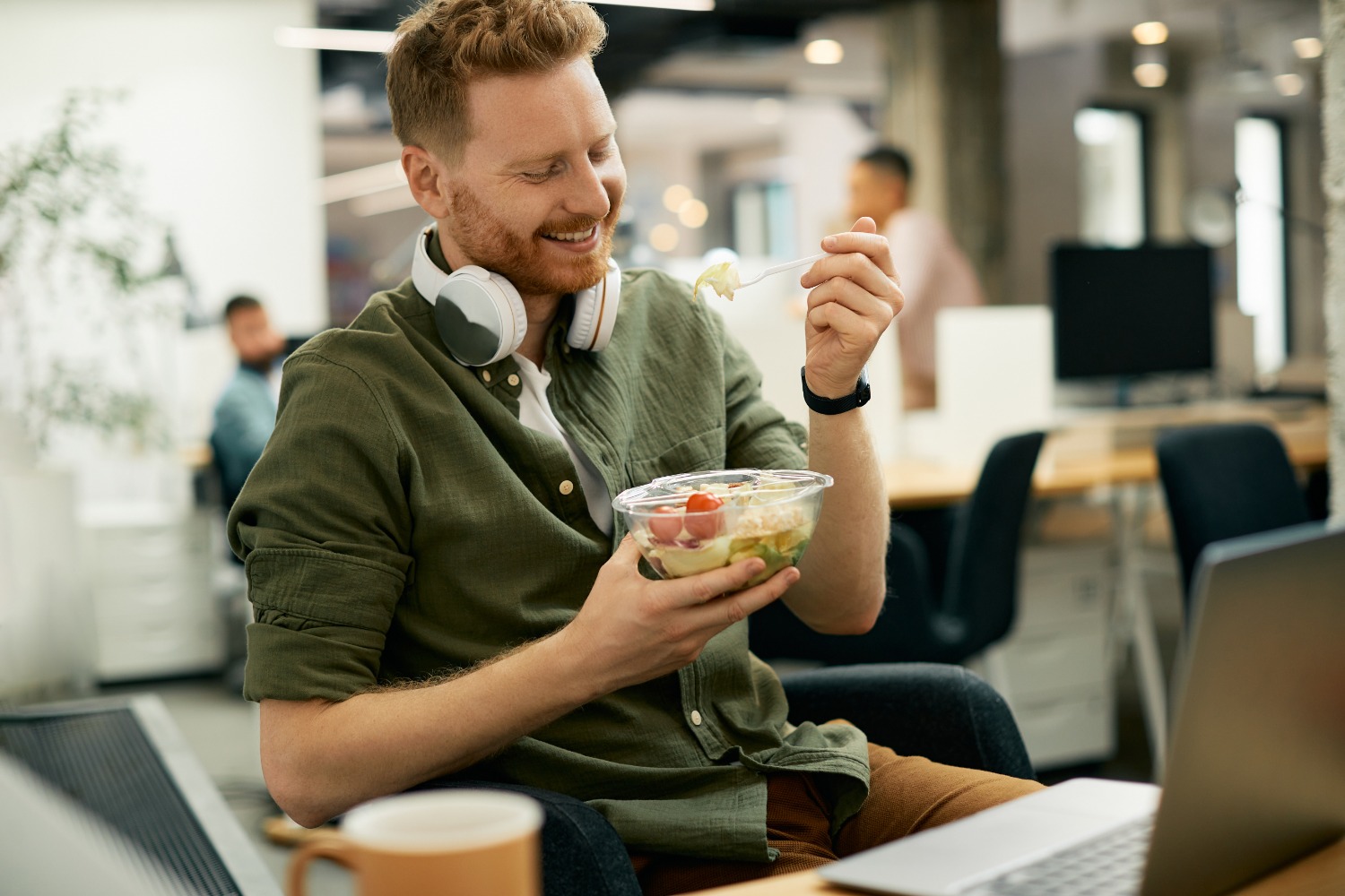 Businessman eating